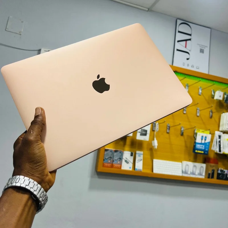 APPLE MACBOOK AIR M1 13" - 256Go 8ram  3