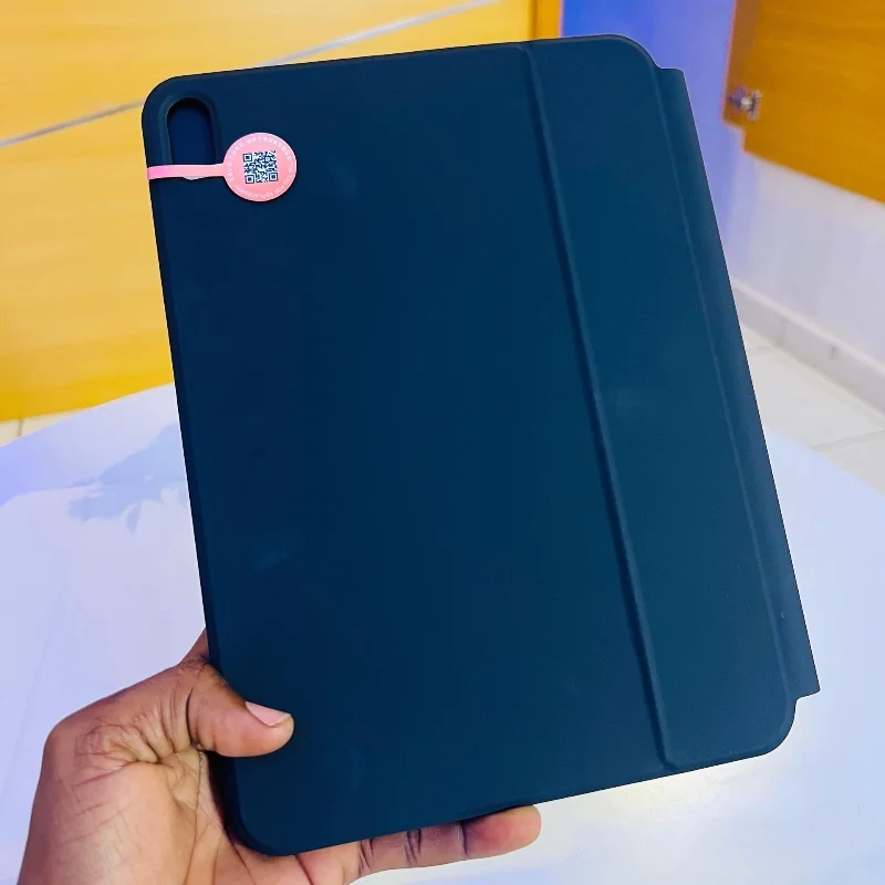 Étui Clavier Magnétique Rétroéclairé pour iPad 10e Génération (10,9”) 5