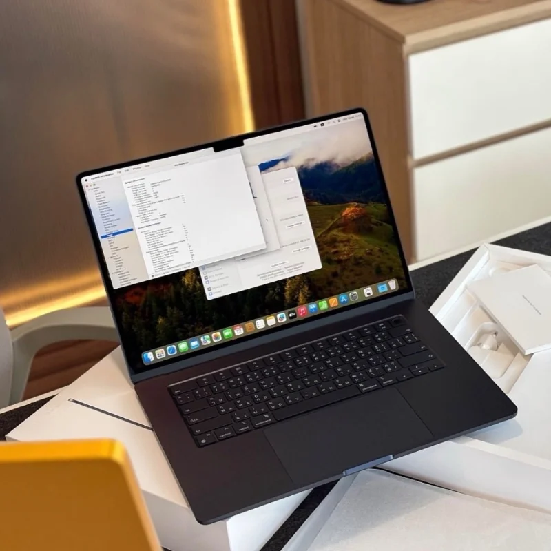 Apple MacBook Air M3 ( 15" ) - 1To 8ram 