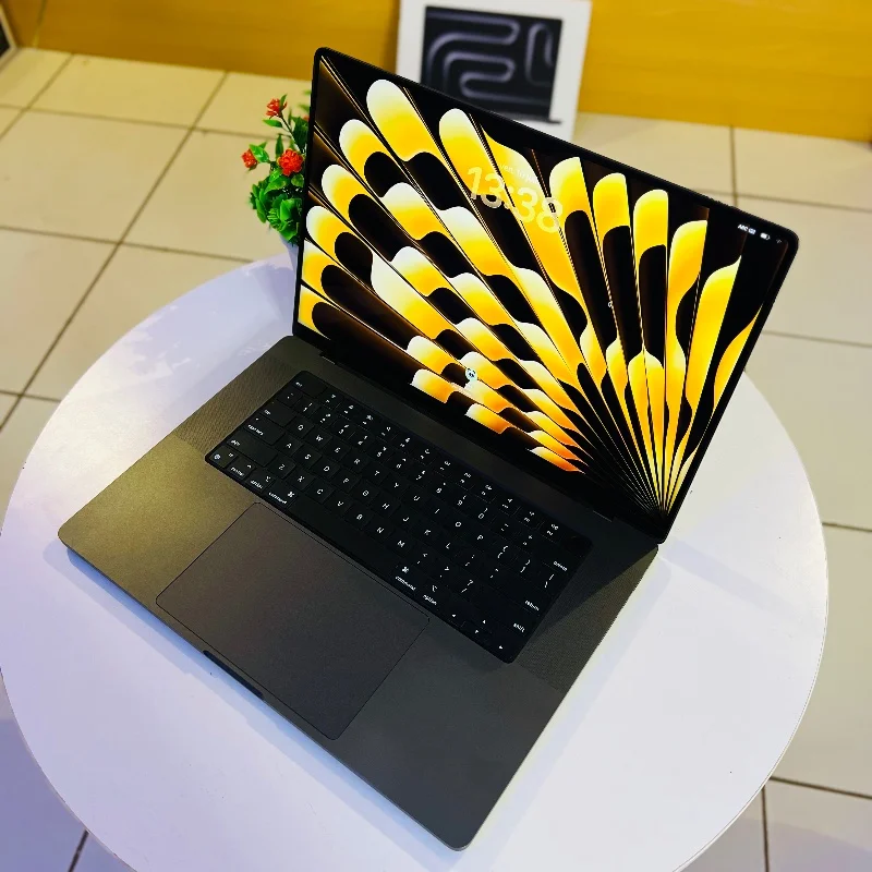 MacBook Pro 16 pouces – Apple M4 ( 512Go  24Ram ) 2