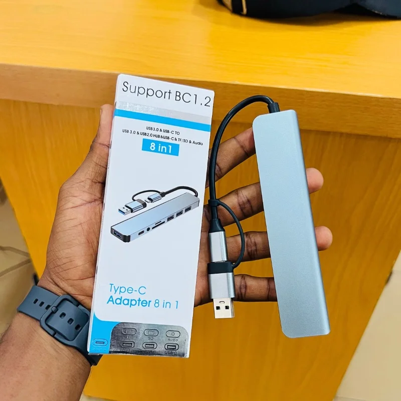 Adaptateur USB-C Multifonction 8-en-1 4