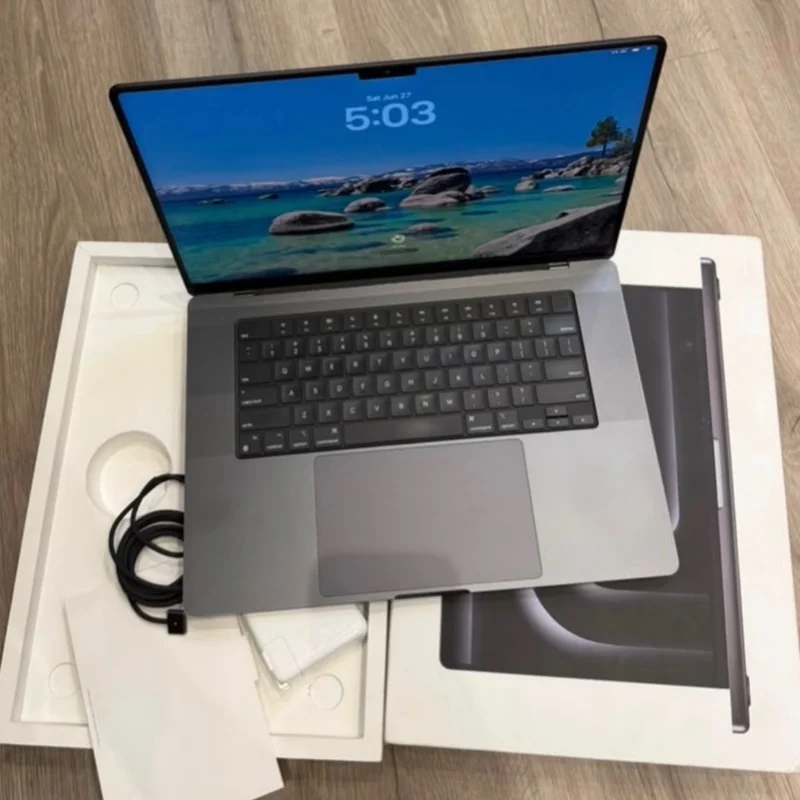 Apple MacBook Pro M4 Max 16” – 1To 48Ram  3