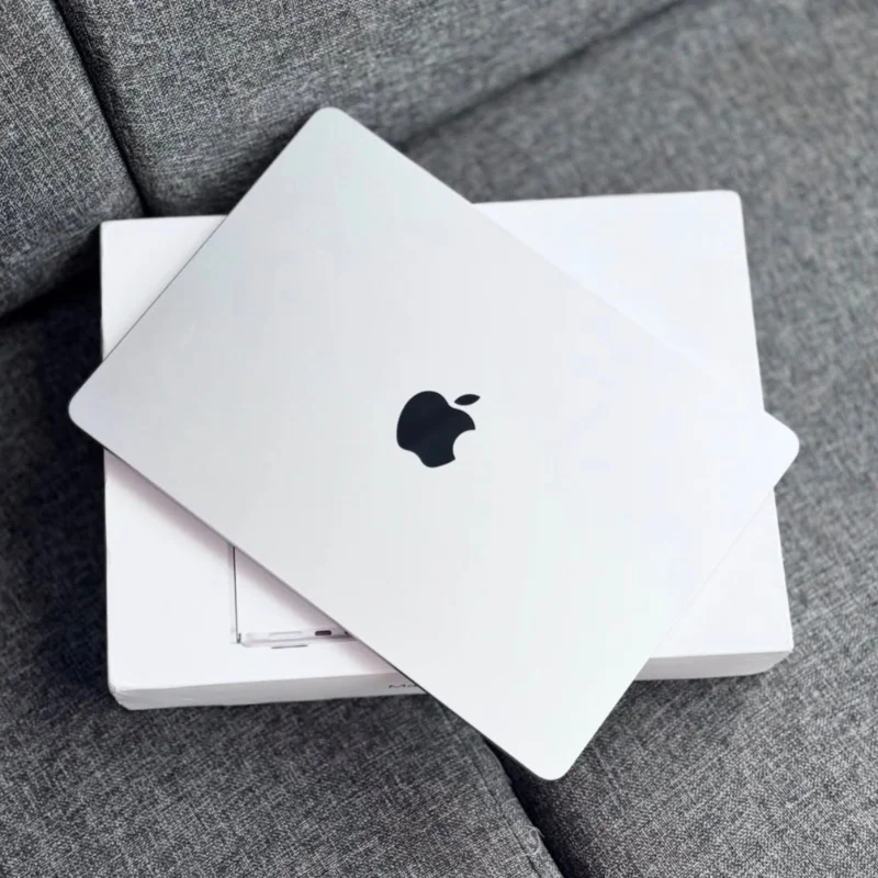 Apple MacBook Air M4 13” – 256Go 16Ram  5