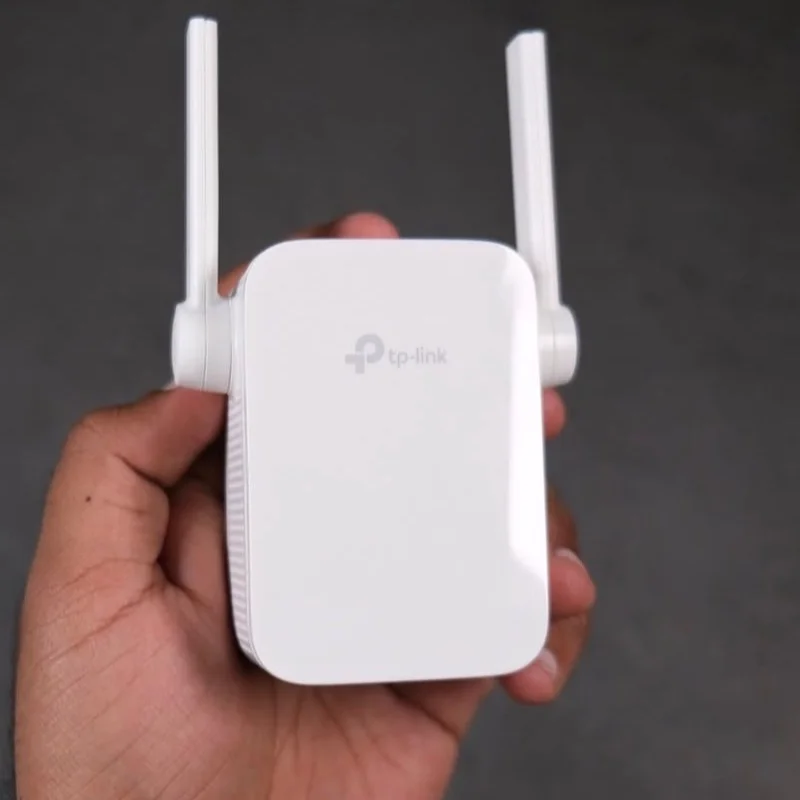 TP-Link RE305 AC1200 – Répéteur Wi-Fi Dual Band 4