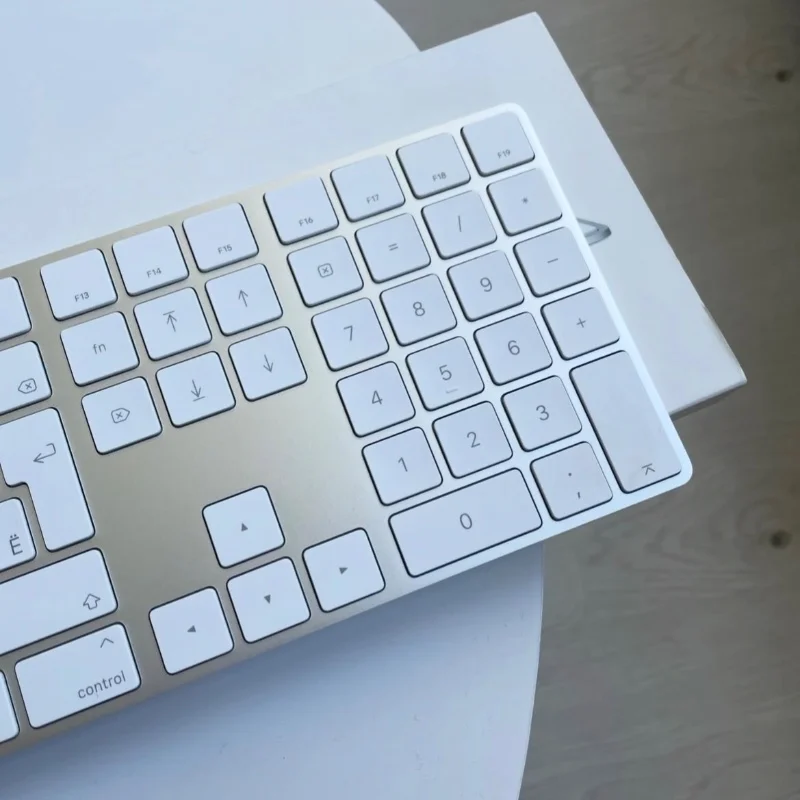 Apple Magic Keyboard avec Pavé Numérique 3