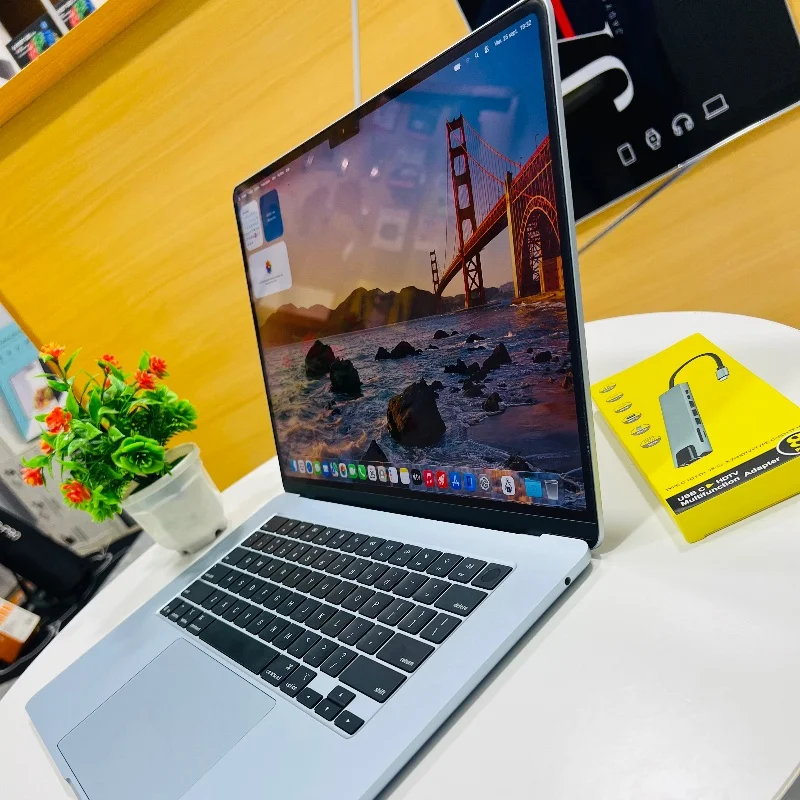 APPLE MACBOOK AIR M4 15” – 246Go 16Ram  3