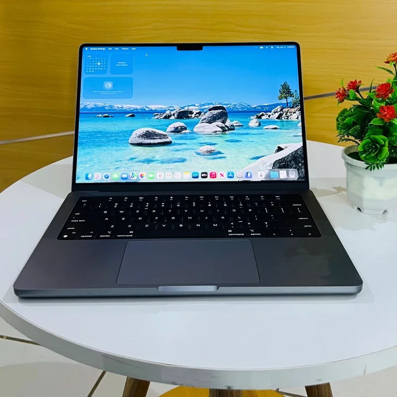 MacBook Pro 14 pouces (2021) – Apple M1 Pro | 32 Go RAM | SSD 512 Go — photo 1