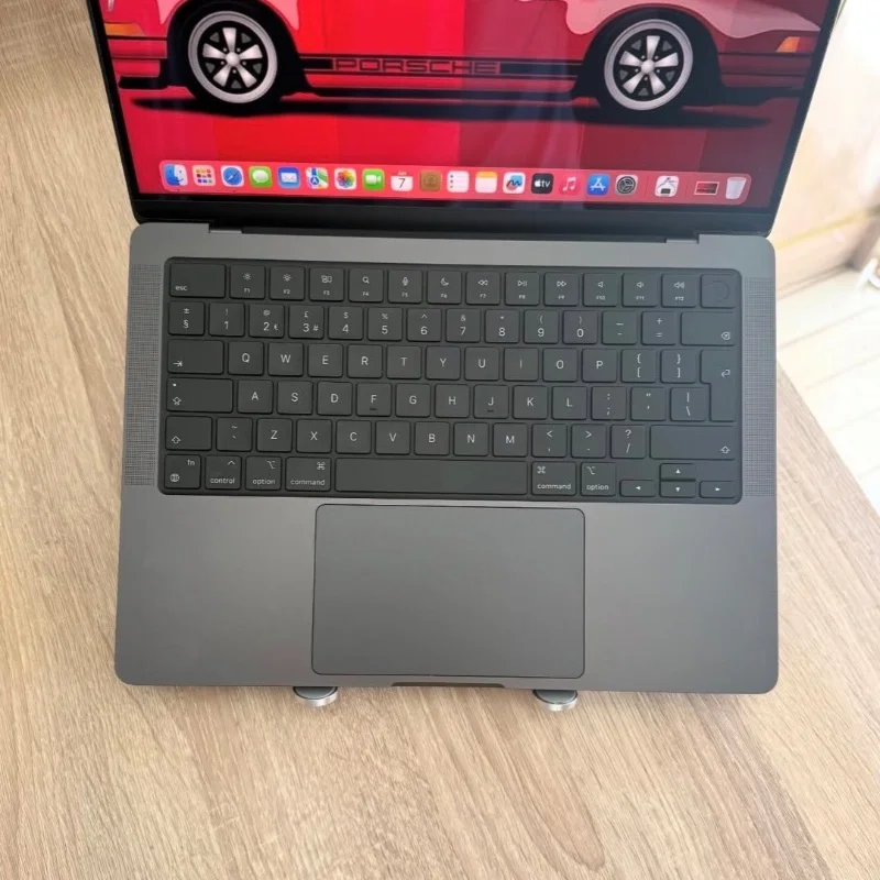 MacBook Pro 14 pouces M3 – 512Go 18Ram  4
