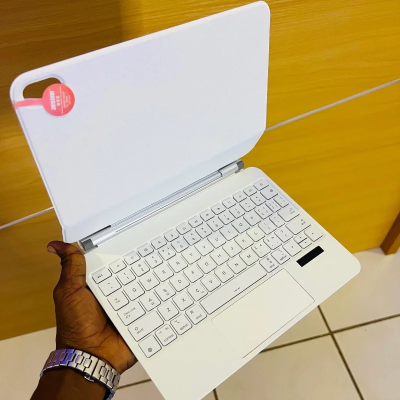 Étui Clavier Magnétique Rétroéclairé pour iPad 10e Génération (10,9”) 3