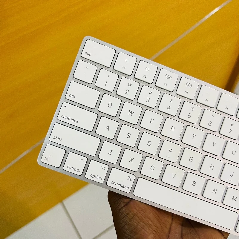 Apple Magic Keyboard – Clavier Sans Fil Bluetooth 3