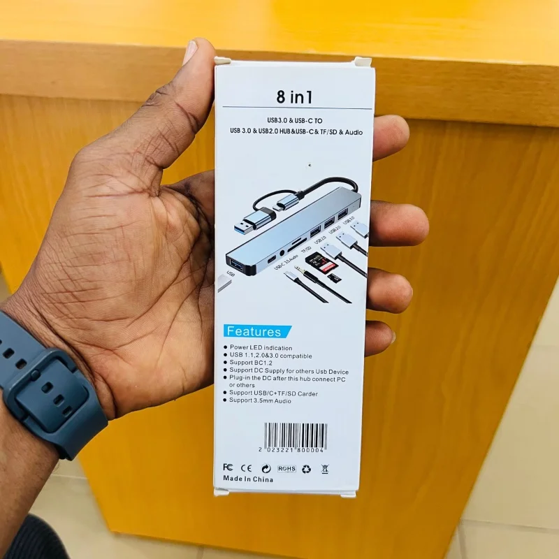Adaptateur USB-C Multifonction 8-en-1 5