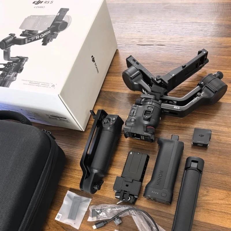 DJI RS 5 Combo 4