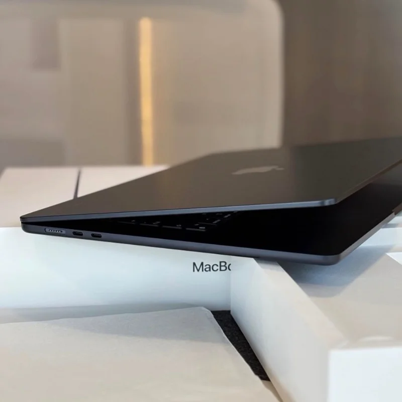 Apple MacBook Air M3 ( 15" ) - 1To 8ram  6