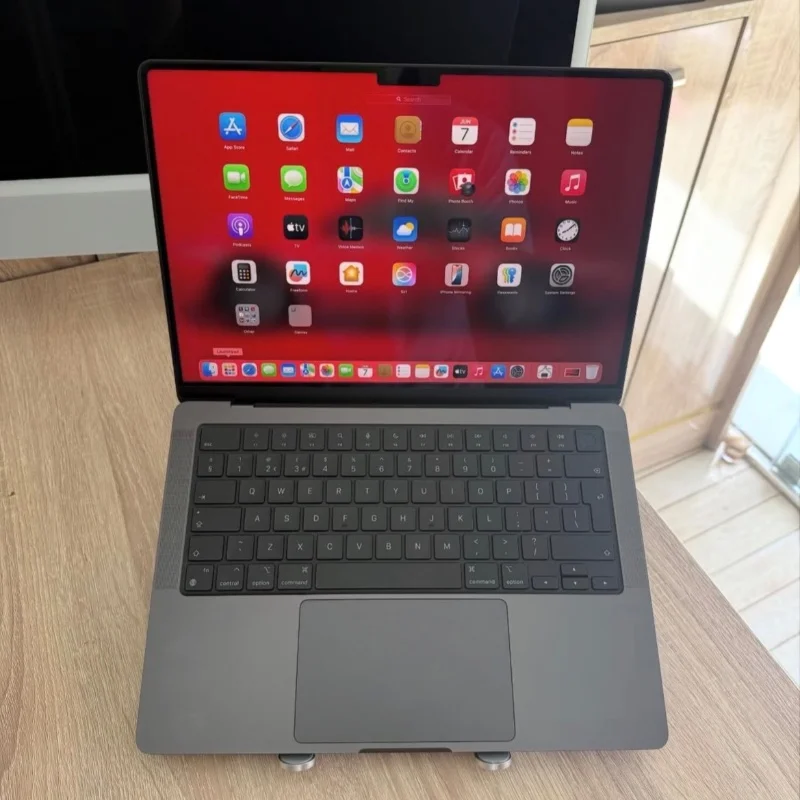 MacBook Pro 14 pouces M3 – 512Go 18Ram  6