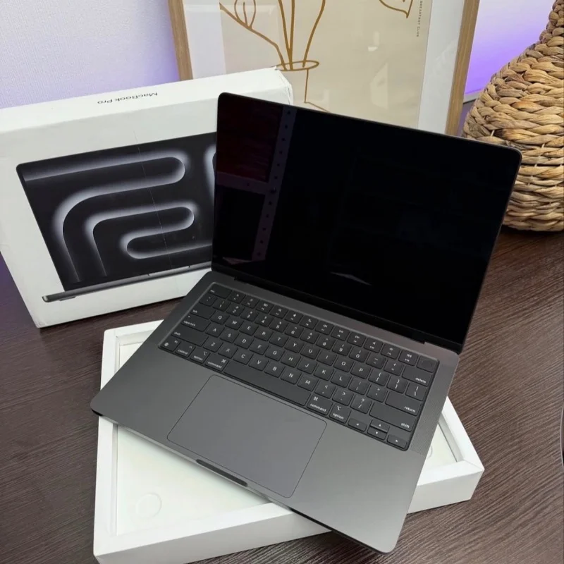 MacBook Pro 14 pouces M3 – 512Go 18Ram  2