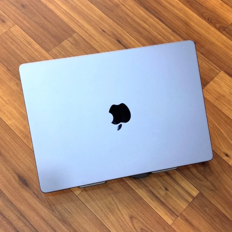 Apple MacBook Pro M1 (16")- 2To 32Ram — photo 1