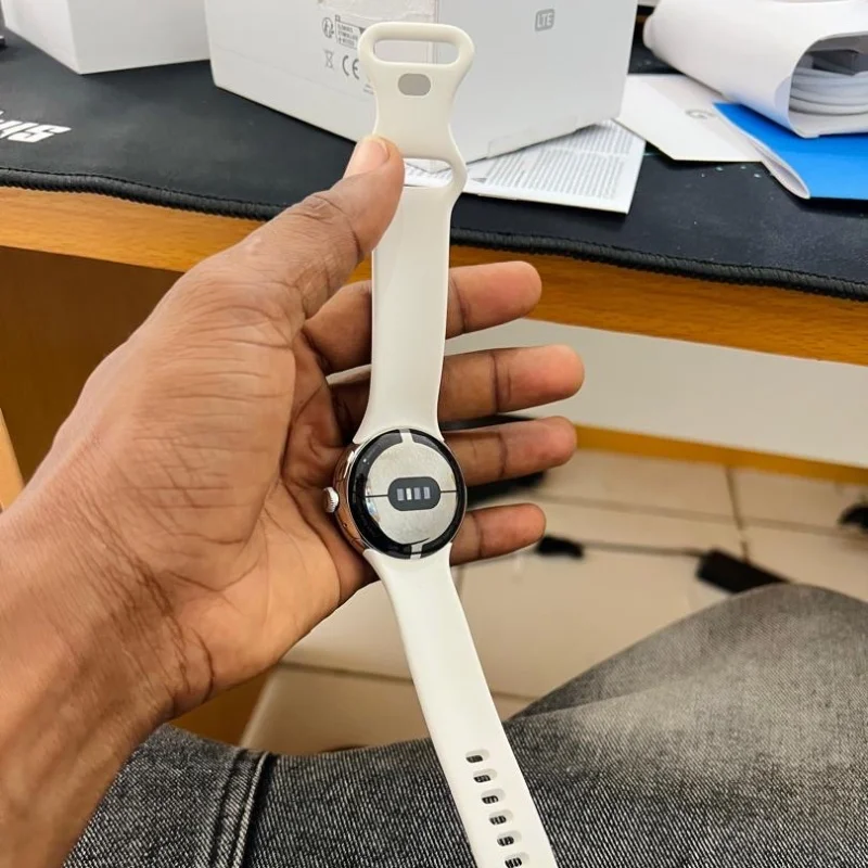 Google Pixel Watch LTE – Montre Connectée Premium 5